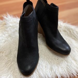 Crown Vintage Carly Wedge Boot 7 1/2, New in Box